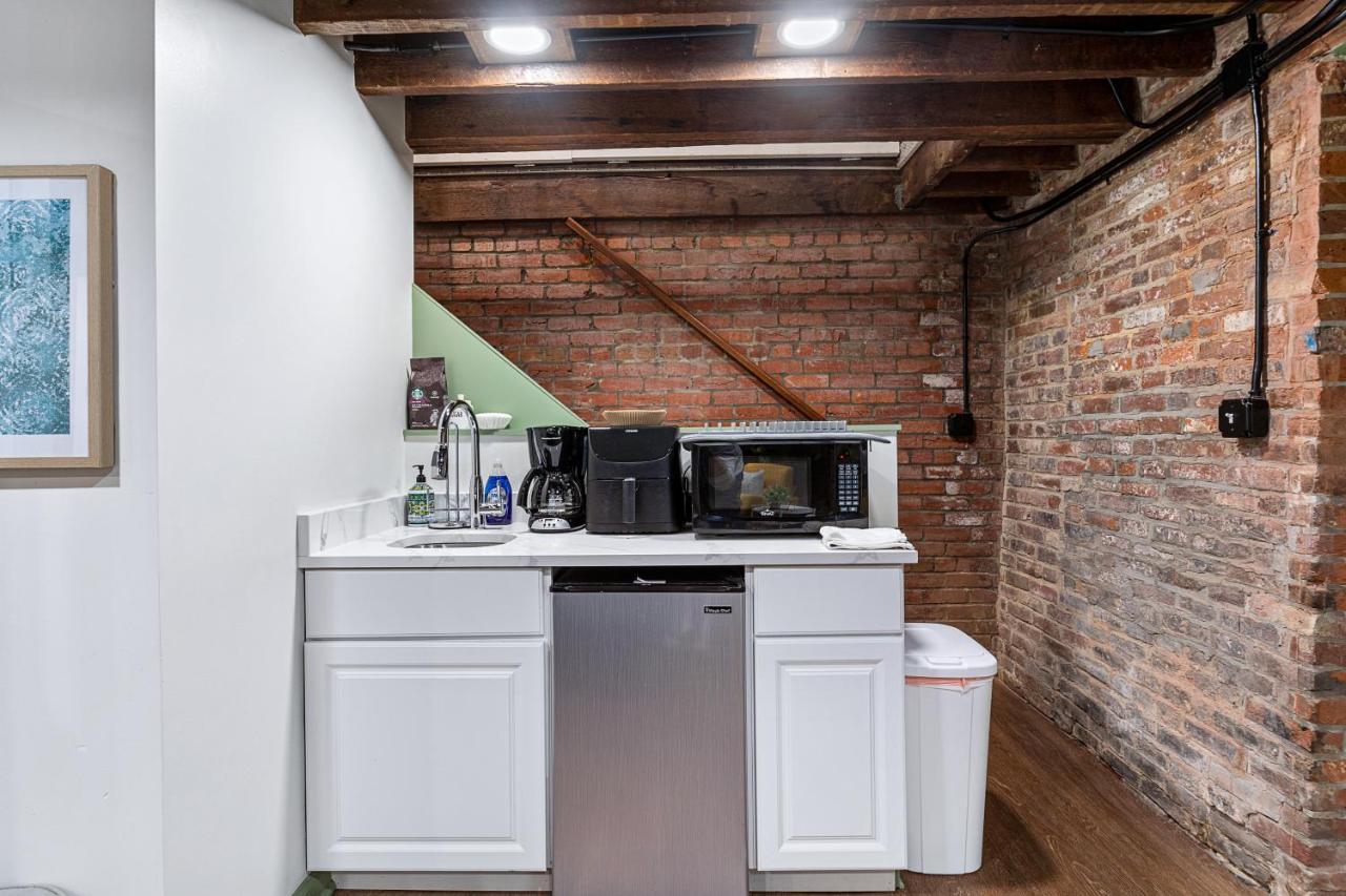 Private Loft Carriage House Walk Score 95 Александрия Екстериор снимка