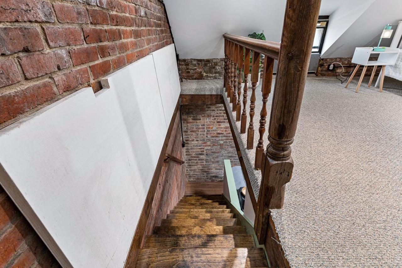 Private Loft Carriage House Walk Score 95 Александрия Екстериор снимка