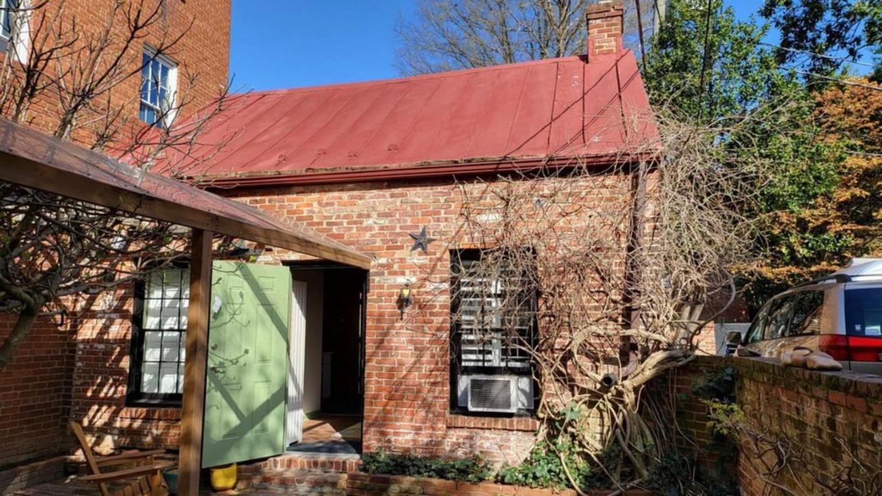 Private Loft Carriage House Walk Score 95 Александрия Екстериор снимка